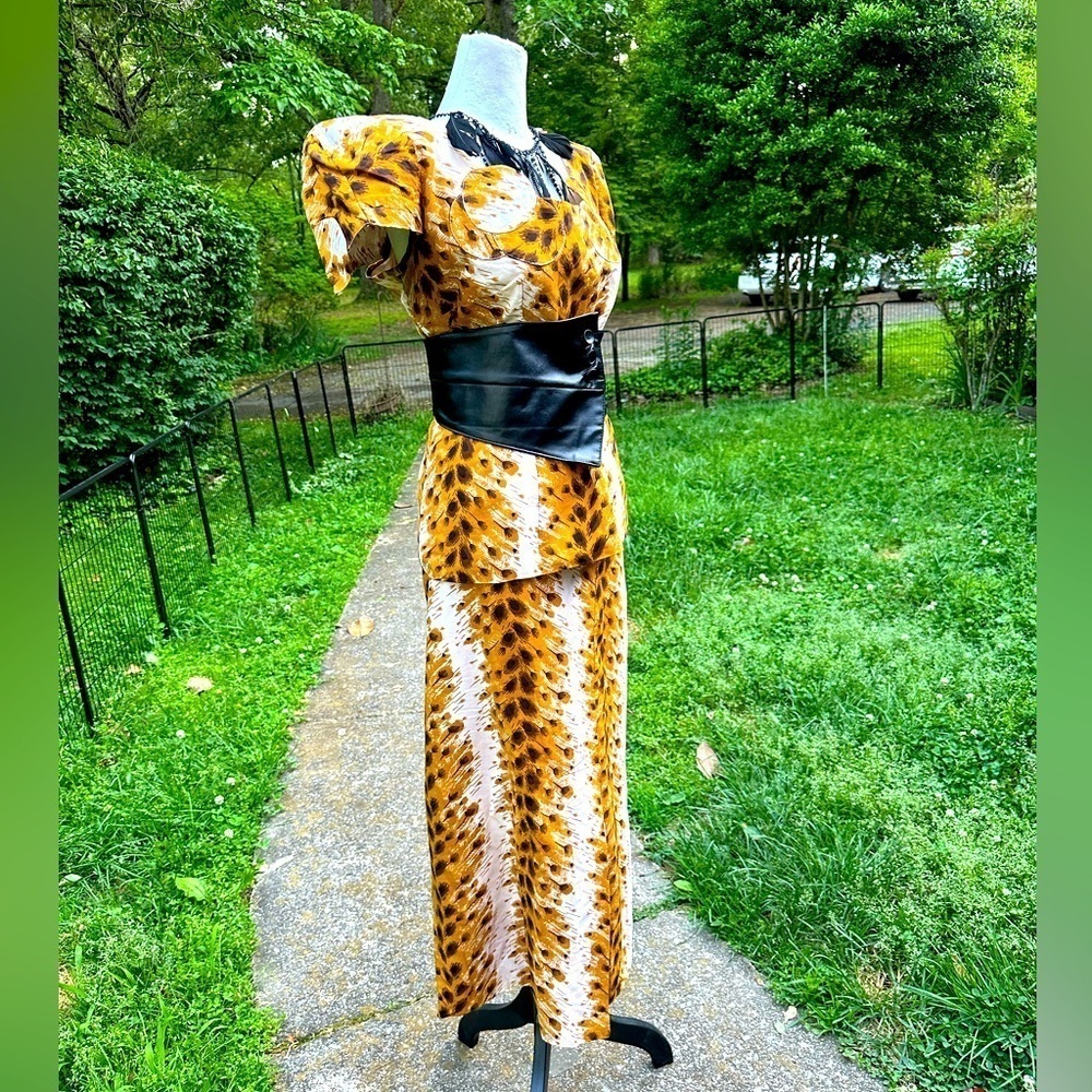 Vintage 1980’s Animal Print Unique Skirt Set Size L - Picture 2 of 9